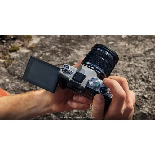 Объектив Olympus M.Zuiko Digital ED 12-45mm F4.0 Pro