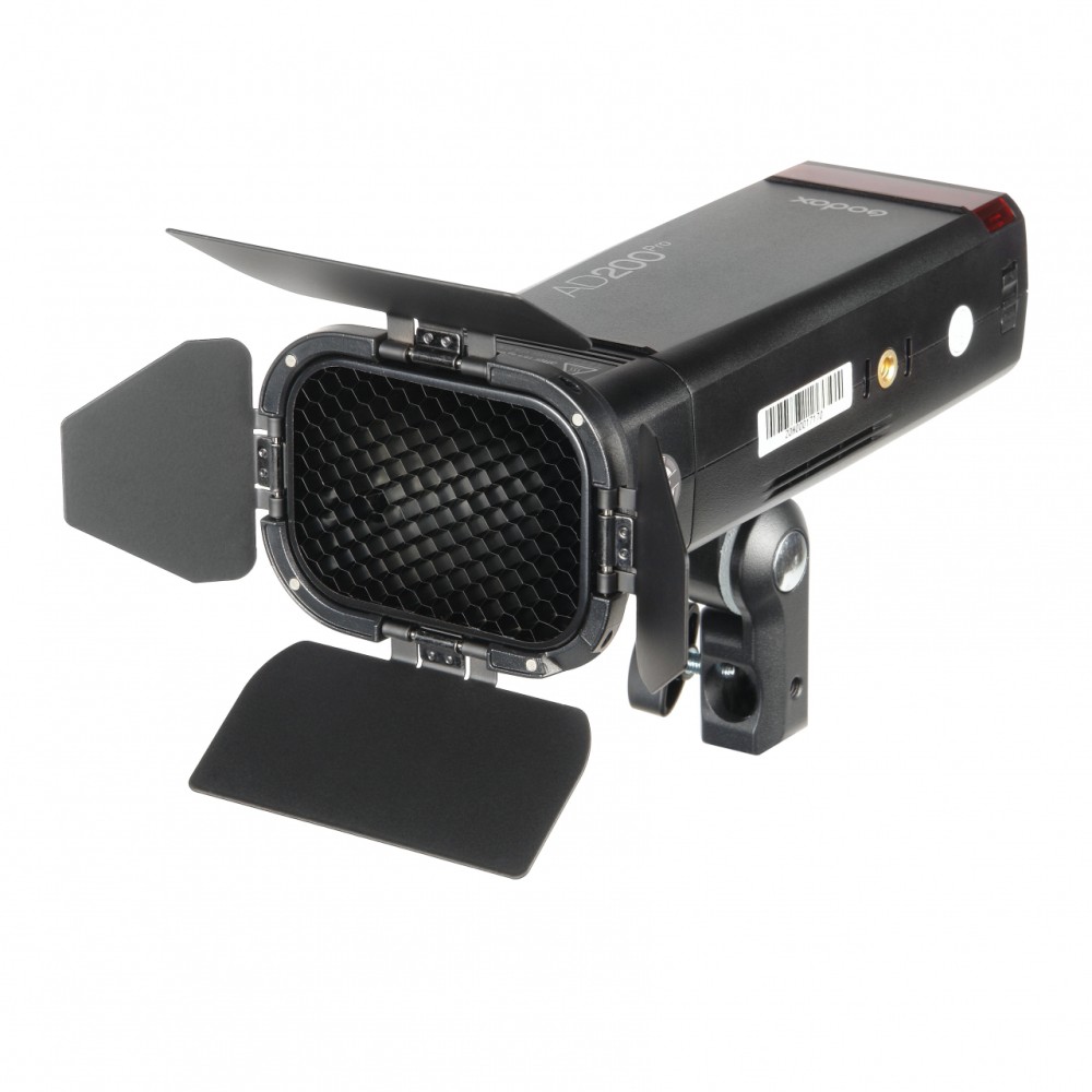 Вспышка Godox Witstro AD200Pro аккумуляторная (со шторками BD-07)