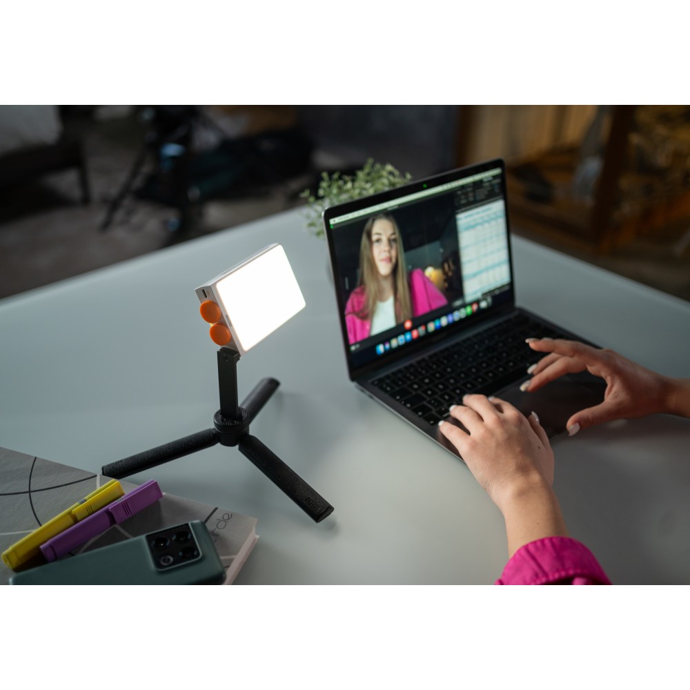 Осветитель светодиодный Zhiyun FIVERAY M40