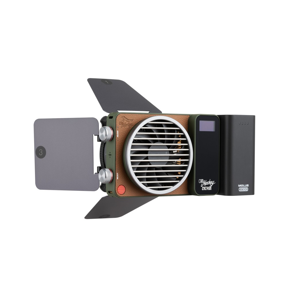 Осветитель Zhiyun MOLUS X100RGB COB Light PRO