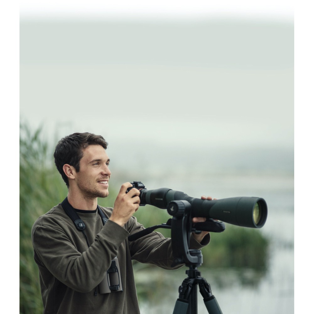 Зрительная труба Swarovski Optik STX 25-60х85мм в комплекте с чехлом