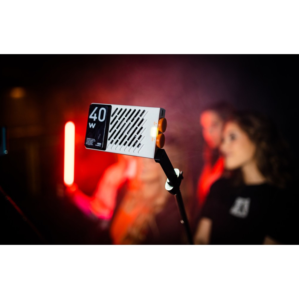 Осветитель светодиодный Zhiyun FIVERAY M40