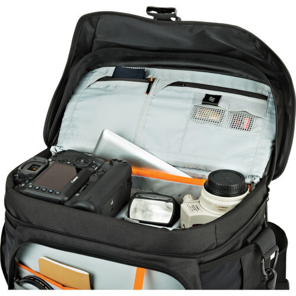Сумка Lowepro Nova 200 AW II черная